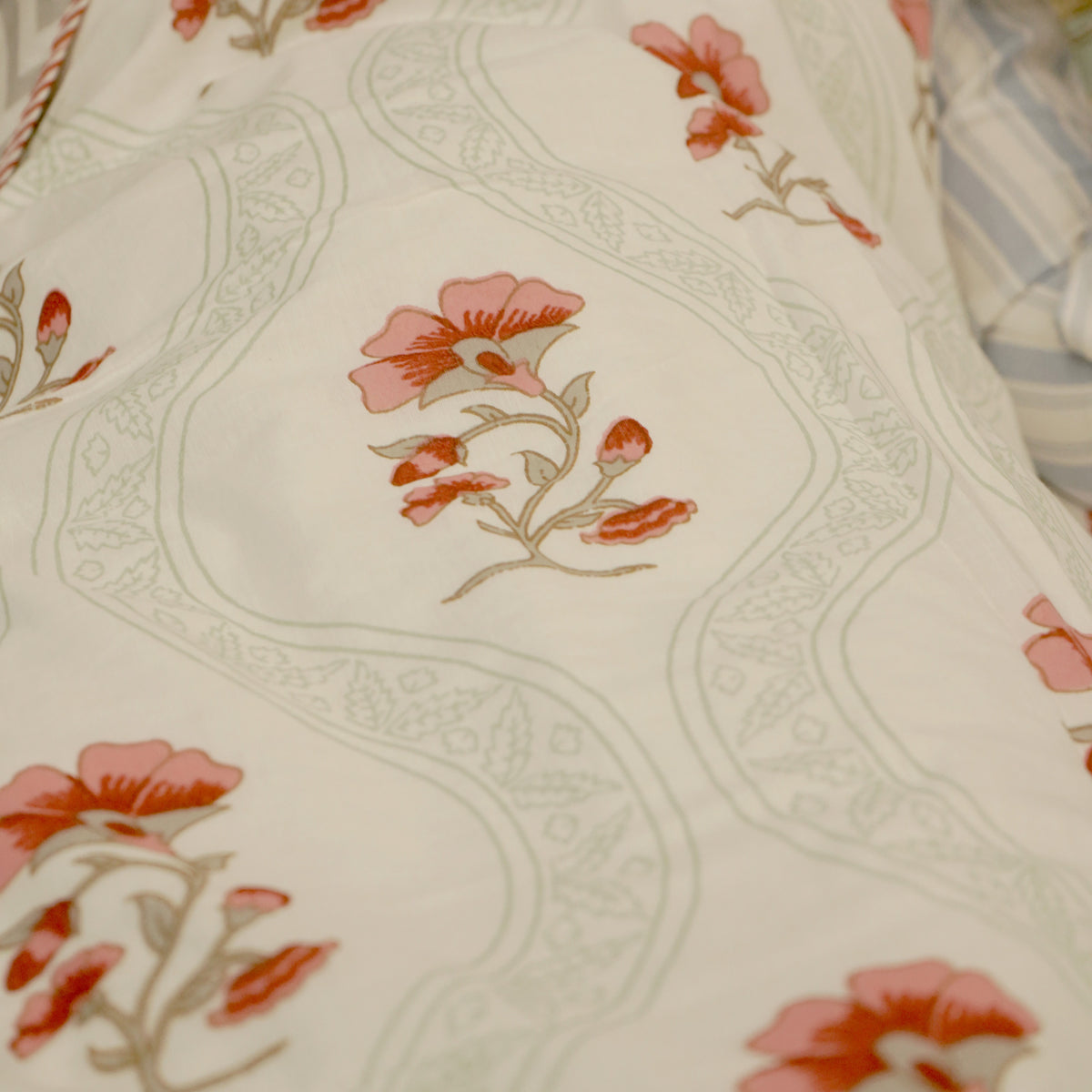Rosebud Trellis